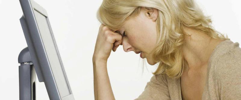 unhappy_business_computer_user